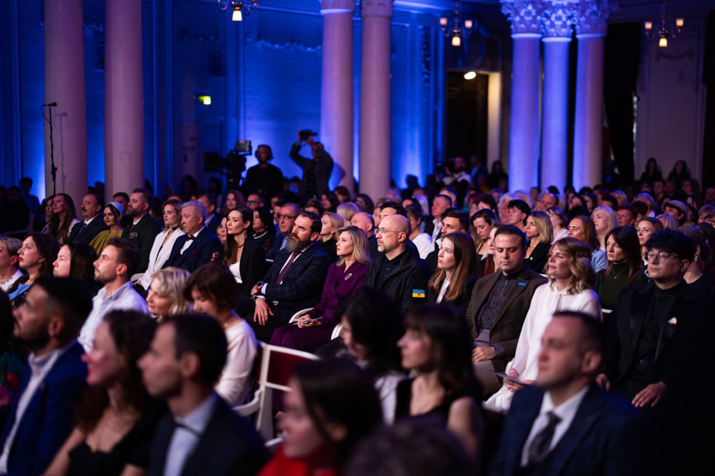В десятку лучших по Global Teacher Prize Ukraine в Украине вошла учительница из Днепра В десятку лучших по Global Teacher Prize Ukraine в Украине вошла учительница из Днепра