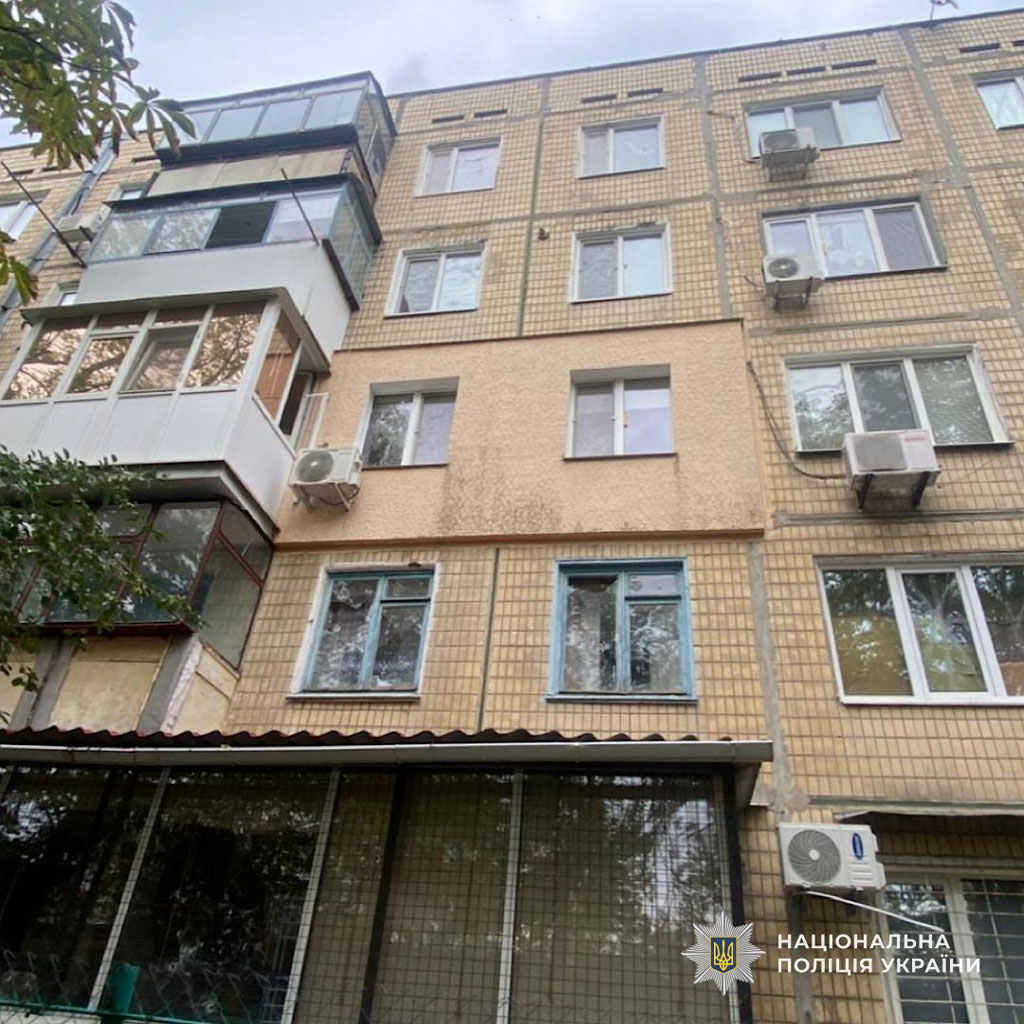 На Днепропетровщине в результате вражеского удара погибла женщина, разрушены гражданские объекты: на местах продолжается работа следователей На Днепропетровщине в результате вражеского удара погибла женщина, разрушены гражданские объекты: на местах продолжается работа следователей
