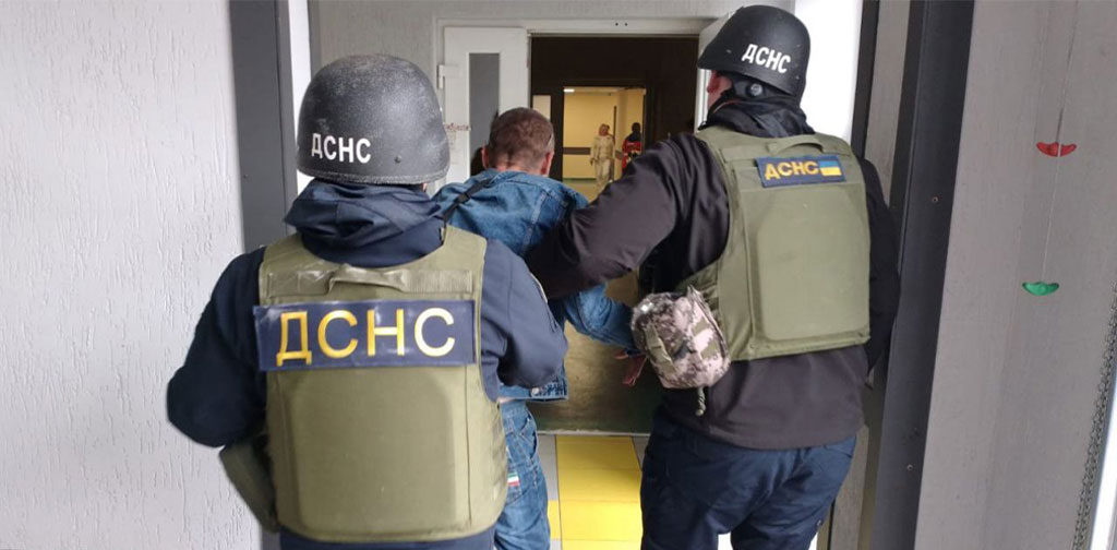 На Днепропетровщине в результате вражеского удара погибла женщина, разрушены гражданские объекты: на местах продолжается работа следователей На Днепропетровщине в результате вражеского удара погибла женщина, разрушены гражданские объекты: на местах продолжается работа следователей