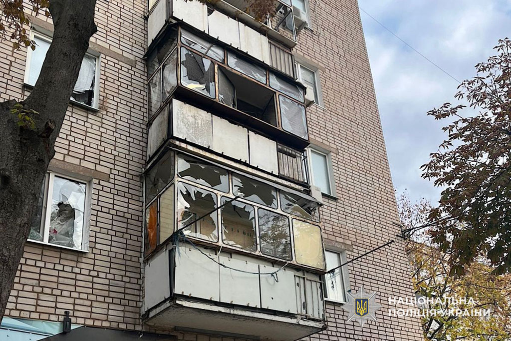 На Днепропетровщине в результате вражеского удара погибла женщина, разрушены гражданские объекты: на местах продолжается работа следователей На Днепропетровщине в результате вражеского удара погибла женщина, разрушены гражданские объекты: на местах продолжается работа следователей