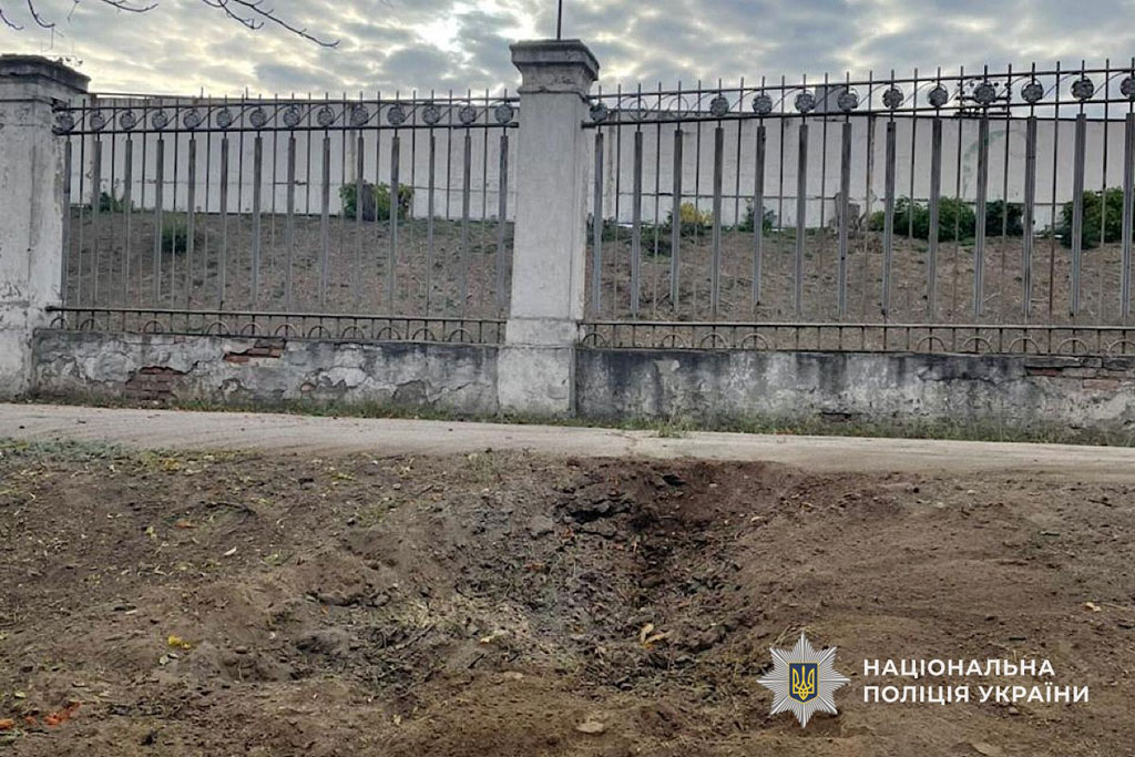 На Днепропетровщине в результате вражеского удара погибла женщина, разрушены гражданские объекты: на местах продолжается работа следователей На Днепропетровщине в результате вражеского удара погибла женщина, разрушены гражданские объекты: на местах продолжается работа следователей