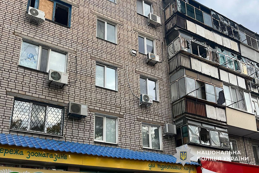 На Днепропетровщине в результате вражеского удара погибла женщина, разрушены гражданские объекты: на местах продолжается работа следователей На Днепропетровщине в результате вражеского удара погибла женщина, разрушены гражданские объекты: на местах продолжается работа следователей