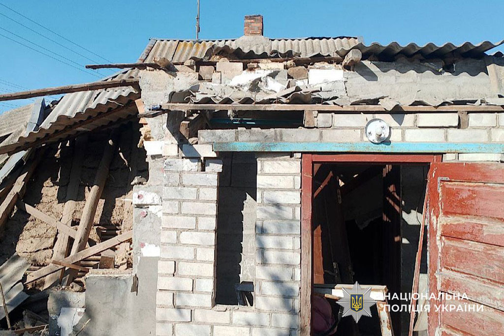 На Днепропетровщине в результате вражеских атак погибшая, пострадали люди, среди них полицейские: следователи фиксируют последствия военных преступлений На Днепропетровщине в результате вражеских атак погибшая, пострадали люди, среди них полицейские: следователи фиксируют последствия военных преступлений