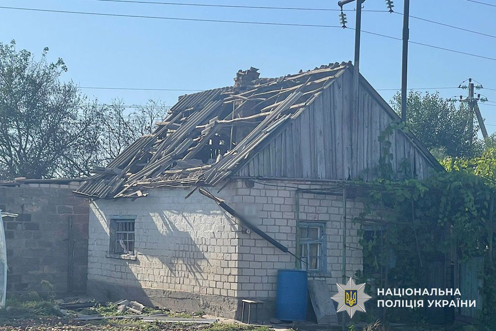 На Днепропетровщине в результате российской агрессии погибла женщина, есть раненые: полицейские задокументировали последствия военных преступлений На Днепропетровщине в результате российской агрессии погибла женщина, есть раненые: полицейские задокументировали последствия военных преступлений