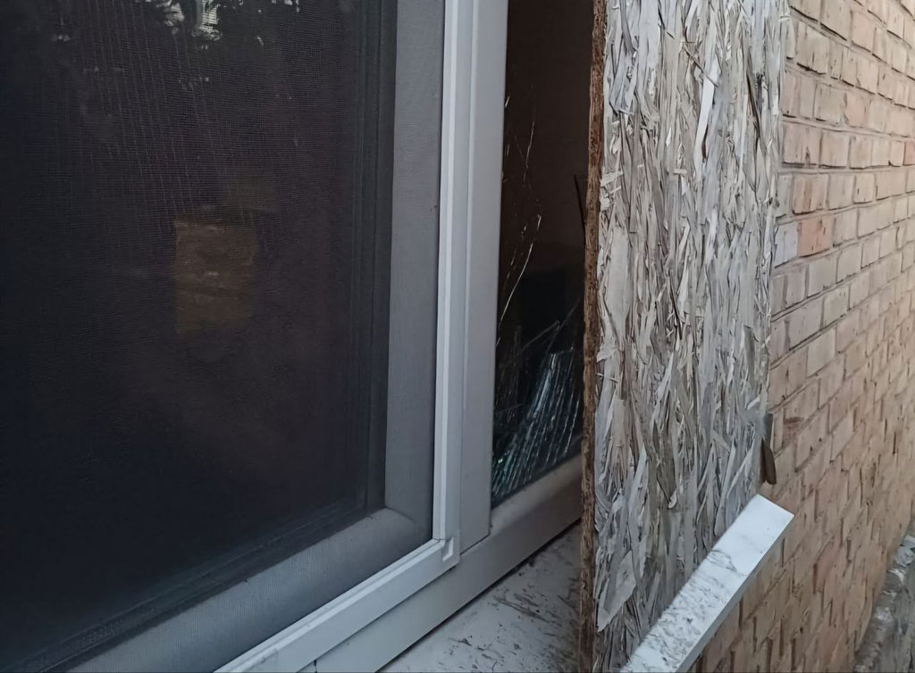 На Днепропетровщине в результате российской агрессии погибла женщина, есть раненые: полицейские задокументировали последствия военных преступлений На Днепропетровщине в результате российской агрессии погибла женщина, есть раненые: полицейские задокументировали последствия военных преступлений