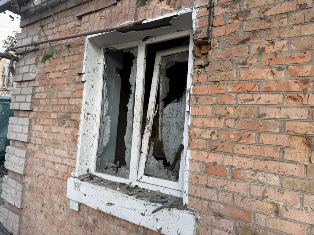 На Днепропетровщине в результате российской агрессии погибла женщина, есть раненые: полицейские задокументировали последствия военных преступлений На Днепропетровщине в результате российской агрессии погибла женщина, есть раненые: полицейские задокументировали последствия военных преступлений