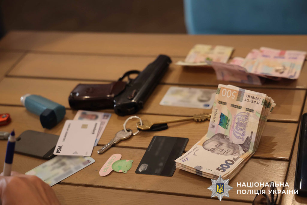 На Днепропетровщине полицейские миграционной полиции разоблачили схему незаконной переправки военнообязанных мужчин за границу На Днепропетровщине полицейские миграционной полиции разоблачили схему незаконной переправки военнообязанных мужчин за границу
