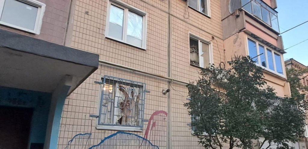 Пять общин Никопольщины получили удары врага: на местах работают следователи полиции Пять общин Никопольщины получили удары врага: на местах работают следователи полиции