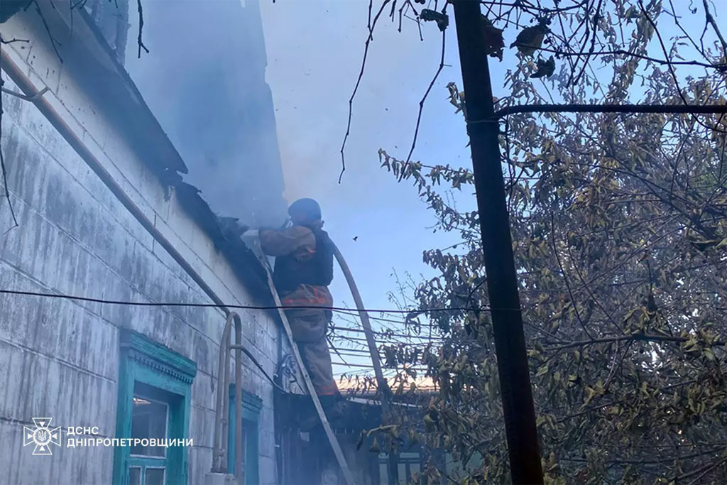 Пять общин Никопольщины получили удары врага: на местах работают следователи полиции Пять общин Никопольщины получили удары врага: на местах работают следователи полиции