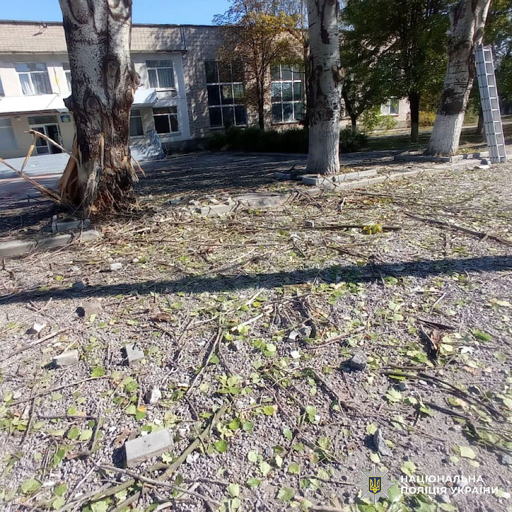 В Днепропетровской области из-за российских обстрелов пострадали шесть человек: полиция документирует последствия вражеских ударов В Днепропетровской области из-за российских обстрелов пострадали шесть человек: полиция документирует последствия вражеских ударов