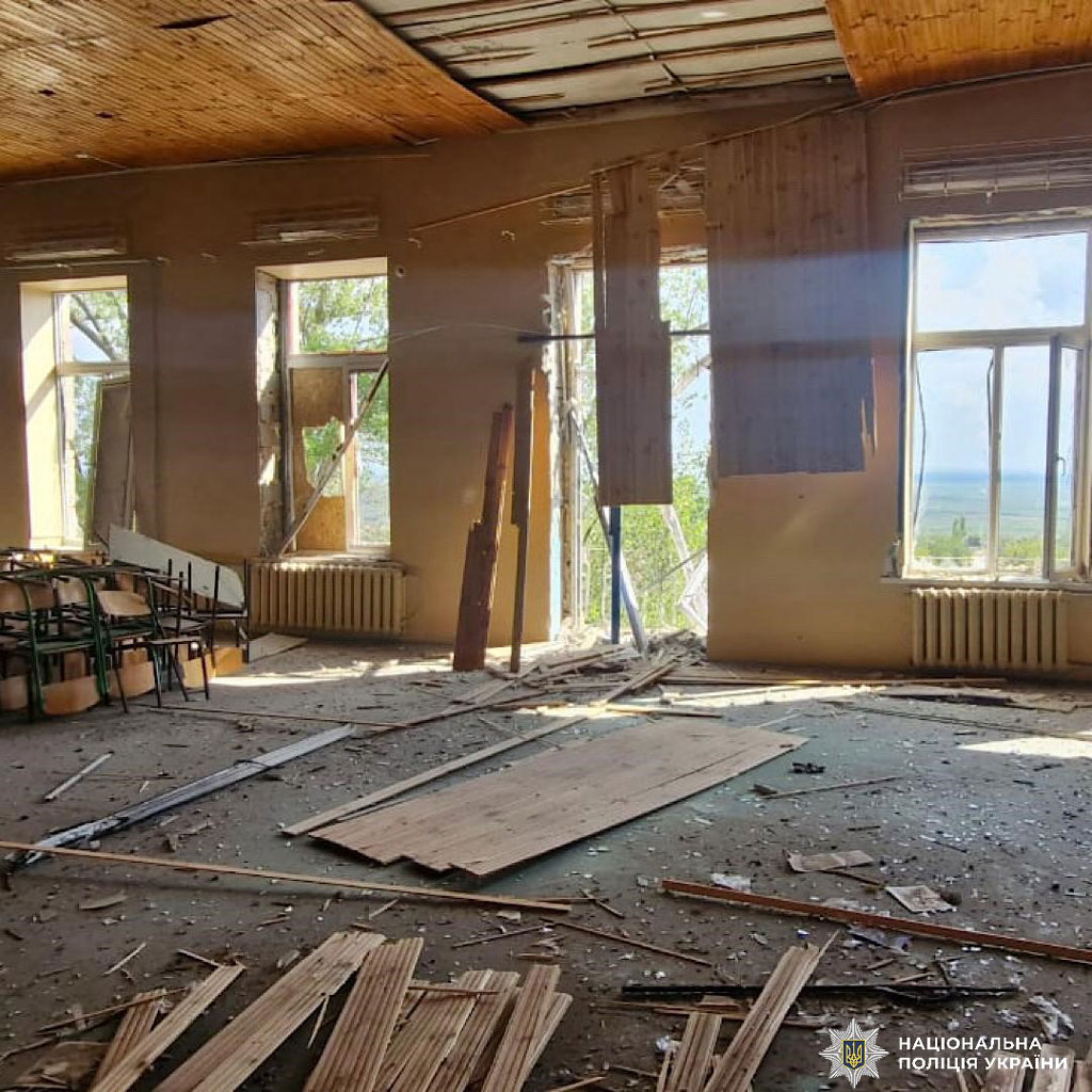 На Днепропетровщине в результате российской атаки пострадали два человека: полицейские задокументировали последствия военных преступлений На Днепропетровщине в результате российской атаки пострадали два человека: полицейские задокументировали последствия военных преступлений