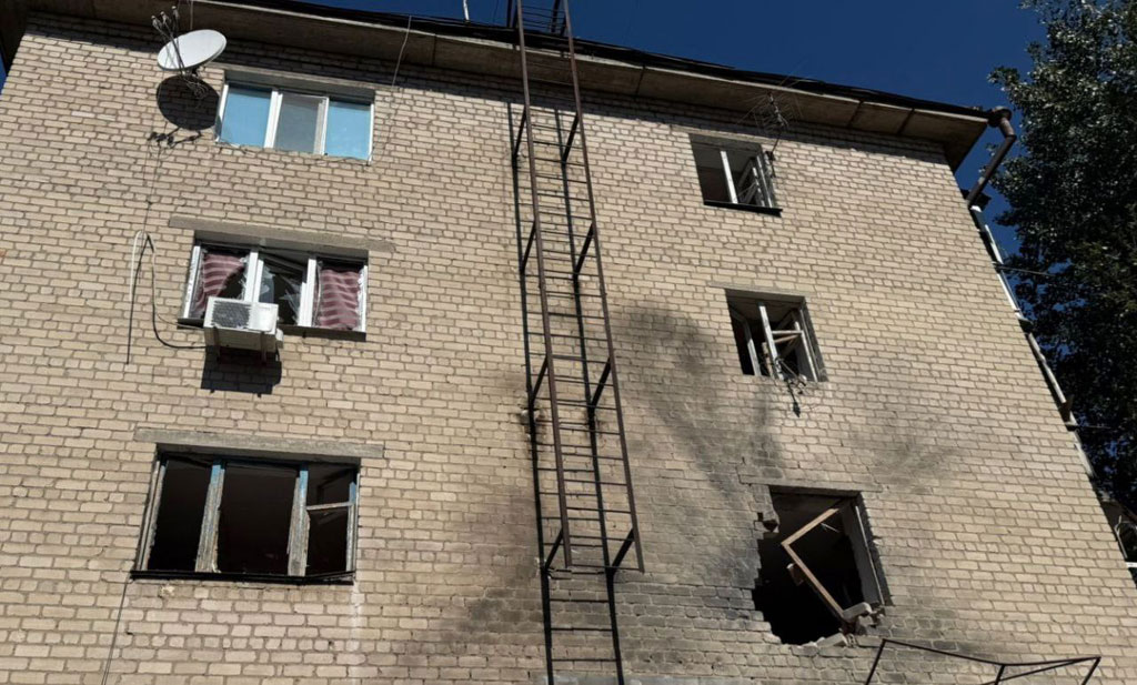 Враг продолжил атаки на прифронтовые общины Днепропетровщины, пять человек получили травмы: на местах вражеских ударов работают следователи Враг продолжил атаки на прифронтовые общины Днепропетровщины, пять человек получили травмы: на местах вражеских ударов работают следователи