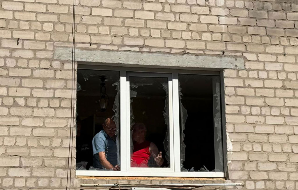 Враг продолжил атаки на прифронтовые общины Днепропетровщины, пять человек получили травмы: на местах вражеских ударов работают следователи Враг продолжил атаки на прифронтовые общины Днепропетровщины, пять человек получили травмы: на местах вражеских ударов работают следователи