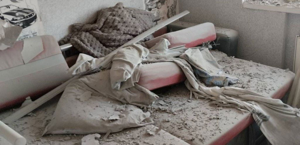 За сутки четыре района Днепропетровщины были под обстрелами вражеской армии: полицейские задокументировали последствия военных преступлений россиян За сутки четыре района Днепропетровщины были под обстрелами вражеской армии: полицейские задокументировали последствия военных преступлений россиян
