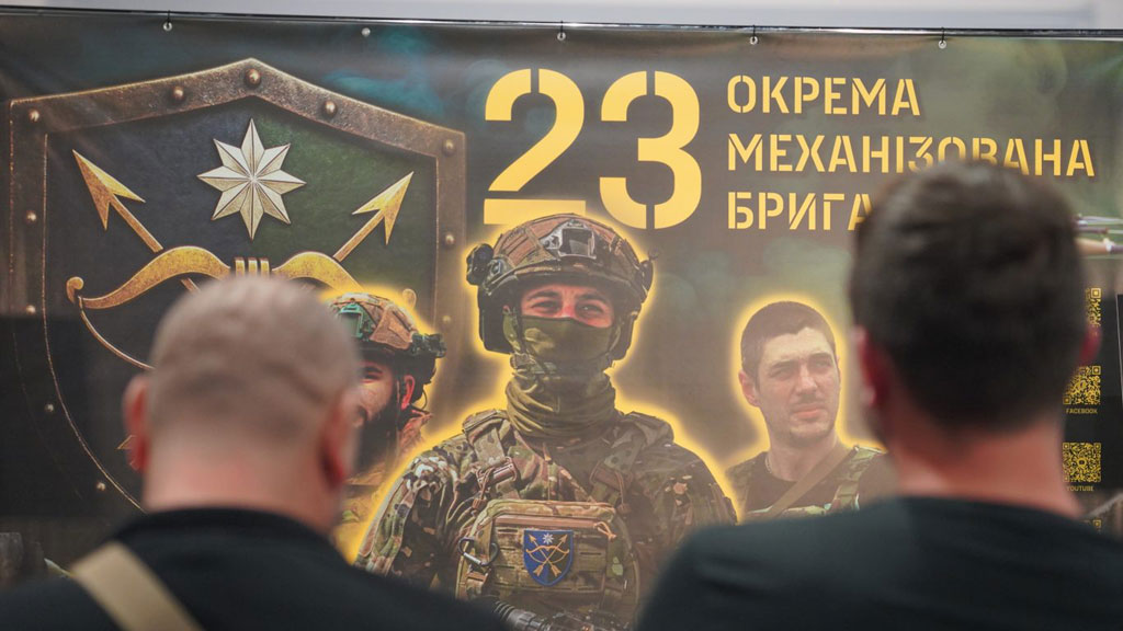 В Днепре открыли выставку «Стальные сердца» ко Дню танковых войск В Днепре открыли выставку «Стальные сердца» ко Дню танковых войск