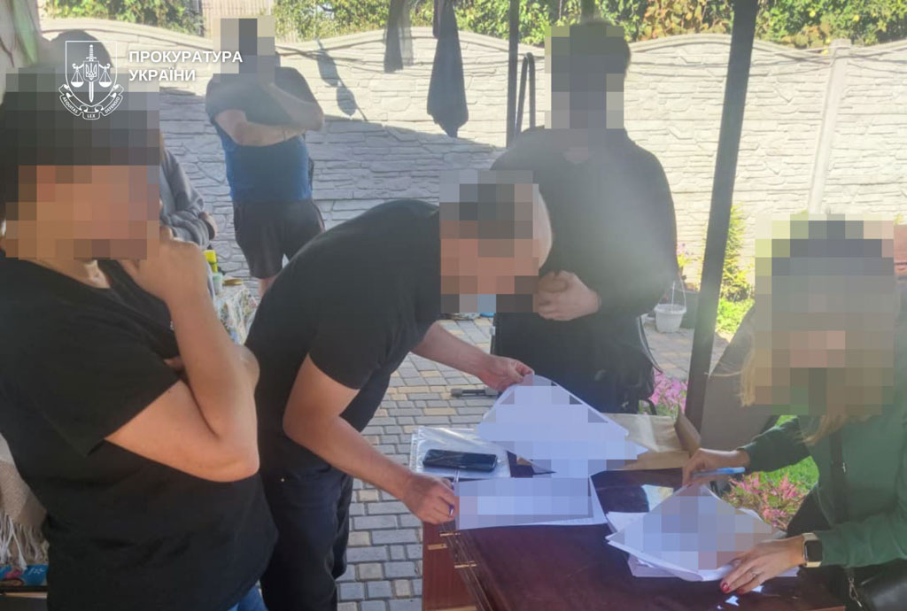 В Днепре разоблачена схема незаконного переоформления недвижимости по поддельным документам – подозревается группа лиц во главе с помощником частного нотариуса В Днепре разоблачена схема незаконного переоформления недвижимости по поддельным документам – подозревается группа лиц во главе с помощником частного нотариуса