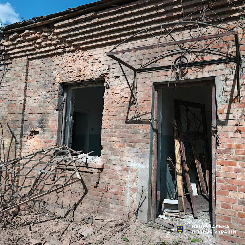 Четыре района Днепропетровщины страдали от российских ударов в течение суток: на месте военных преступлений работают следователи Четыре района Днепропетровщины страдали от российских ударов в течение суток: на месте военных преступлений работают следователи