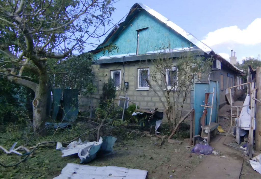 В Днепропетровской области полицейские работают на местах вражеских атак и документируют последствия российских преступлений В Днепропетровской области полицейские работают на местах вражеских атак и документируют последствия российских преступлений