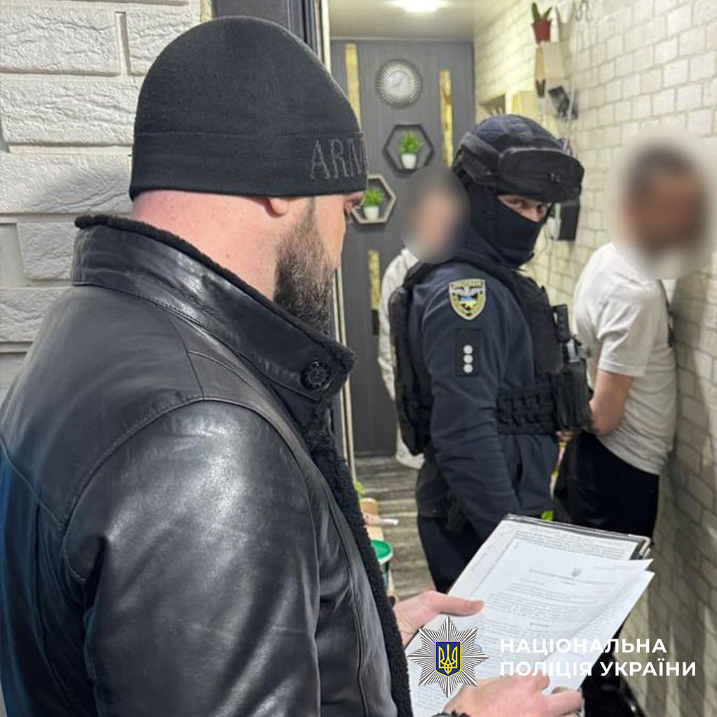 На Днепропетровщине будут судить 11 участников преступной организации «Белое братство», ежемесячно сбывавших до 35 тысяч доз психотропов На Днепропетровщине будут судить 11 участников преступной организации «Белое братство», ежемесячно сбывавших до 35 тысяч доз психотропов