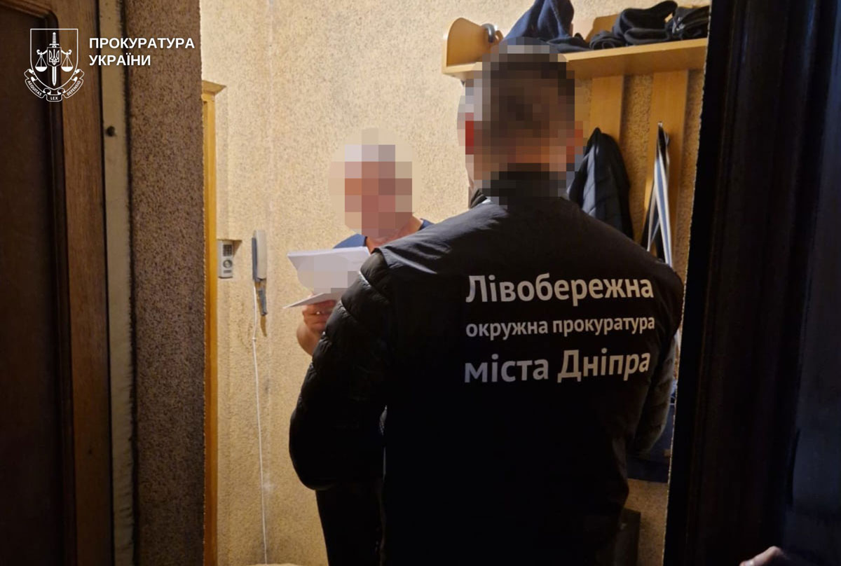 Бронь, зарплаты и фиктивные люди: что нашли следователи в Днепре Бронь, зарплаты и фиктивные люди: что нашли следователи в Днепре