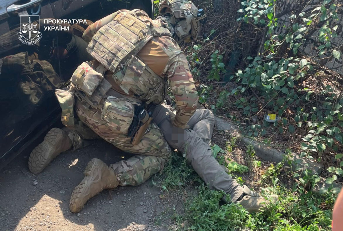За 7 тысяч долларов обещали вывезти военнослужащего из части: в Днепропетровской области разоблачена преступная схема За 7 тысяч долларов обещали вывезти военнослужащего из части: в Днепропетровской области разоблачена преступная схема