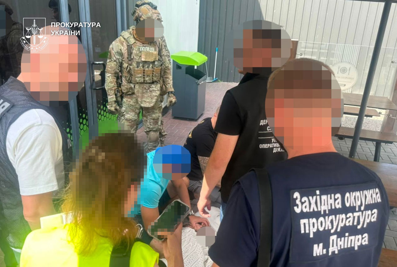 В Днепре разоблачили схему с фиктивным трудоустройством, «бронью» и незаконными документами: задержан 28-летний иностранец В Днепре разоблачили схему с фиктивным трудоустройством, «бронью» и незаконными документами: задержан 28-летний иностранец