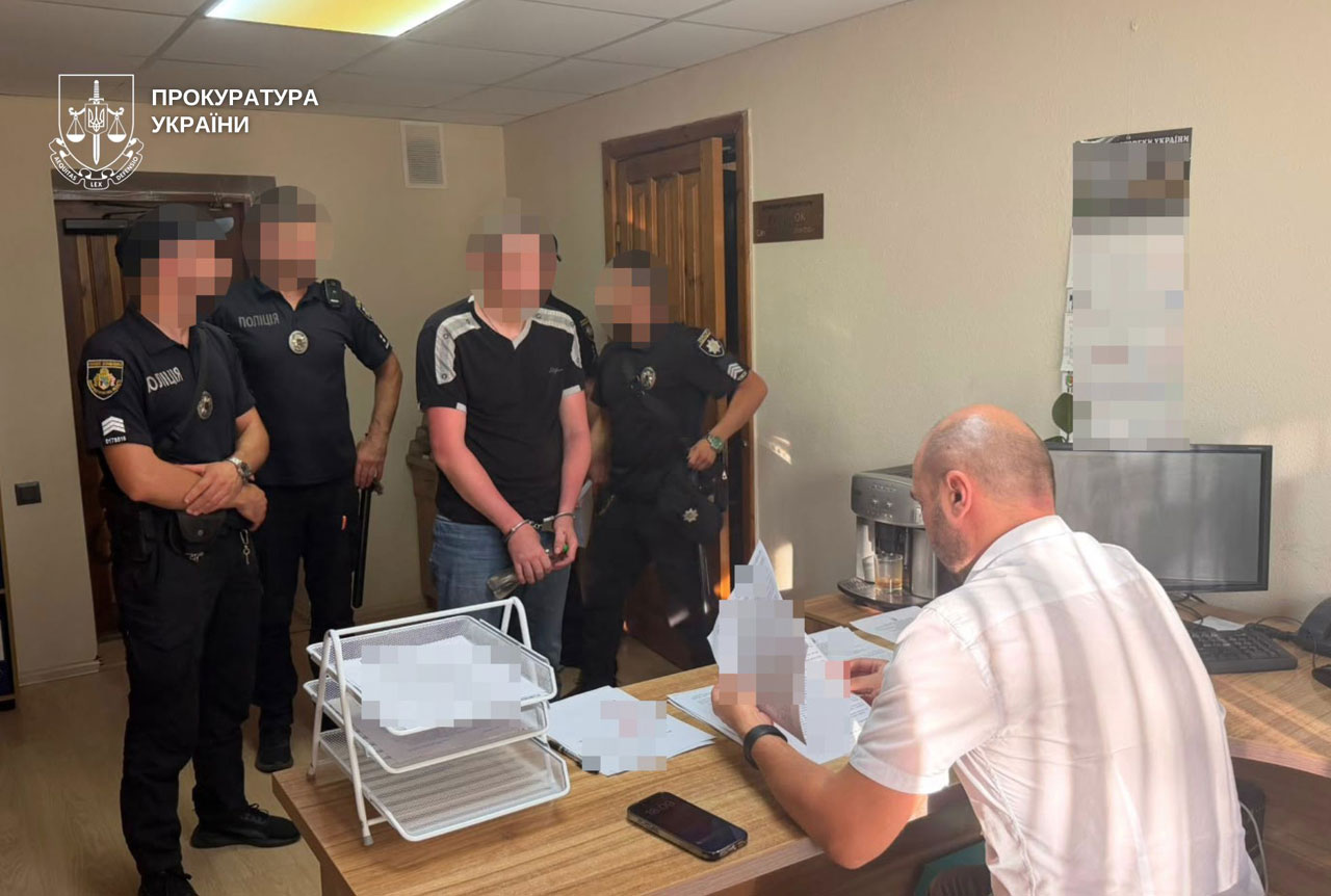 В Кривом Роге 41-летнего мужчину обвиняют в изнасиловании 10-летней дочери В Кривом Роге 41-летнего мужчину обвиняют в изнасиловании 10-летней дочери