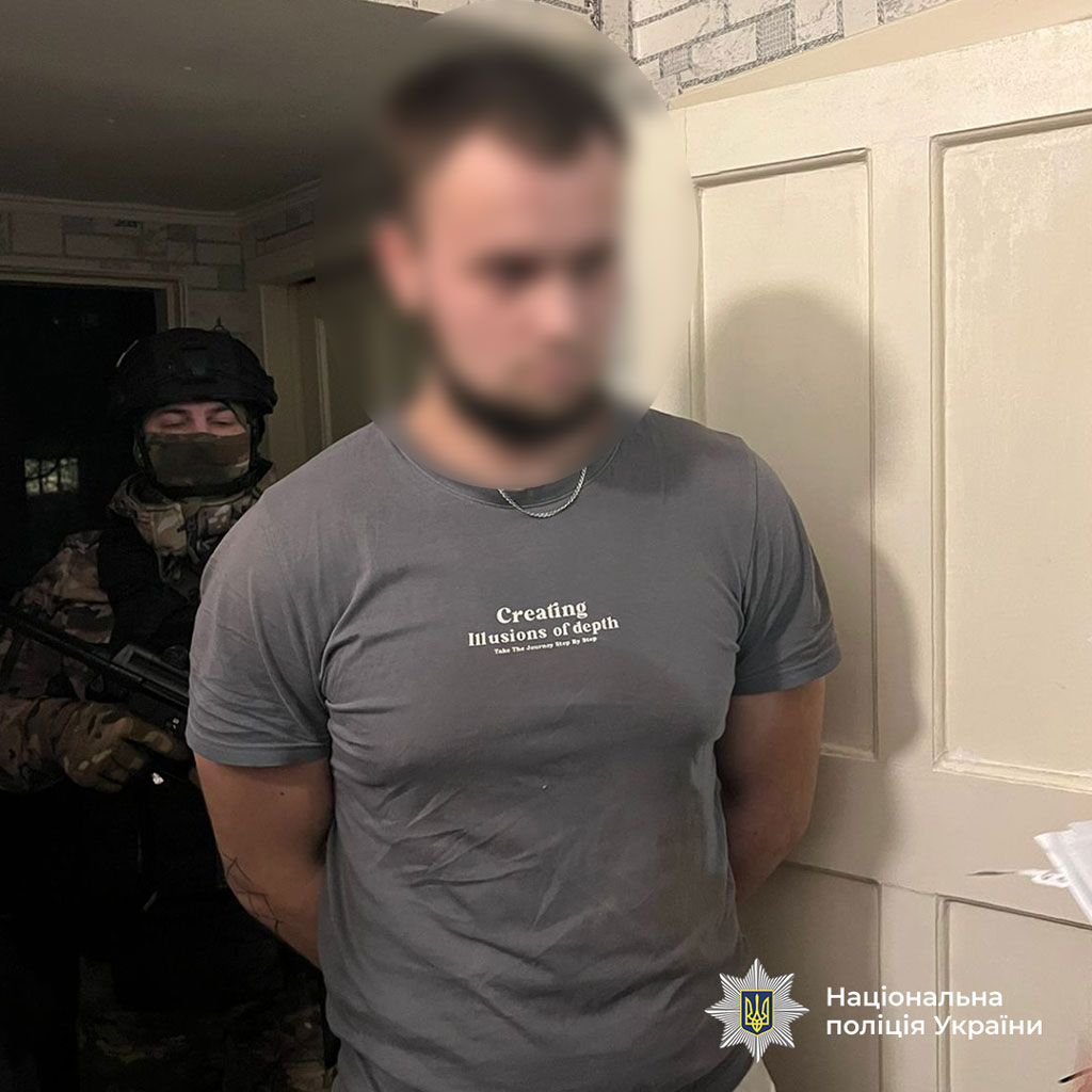 На Днепропетровщине задержали группировку, участники которой вывозили военнослужащих из мест прохождения службы и переправляли их через границу На Днепропетровщине задержали группировку, участники которой вывозили военнослужащих из мест прохождения службы и переправляли их через границу