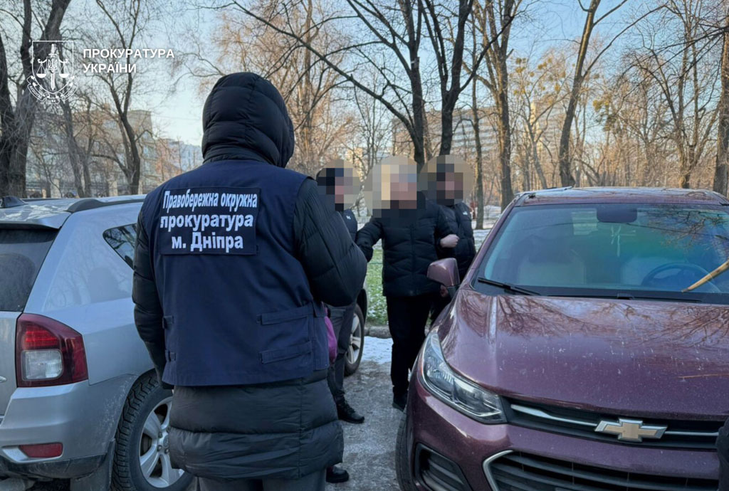 7,5 тыс. долларов США за «бронь»: в Днепре разоблачена схема уклонения от мобилизации 7,5 тыс. долларов США за «бронь»: в Днепре разоблачена схема уклонения от мобилизации