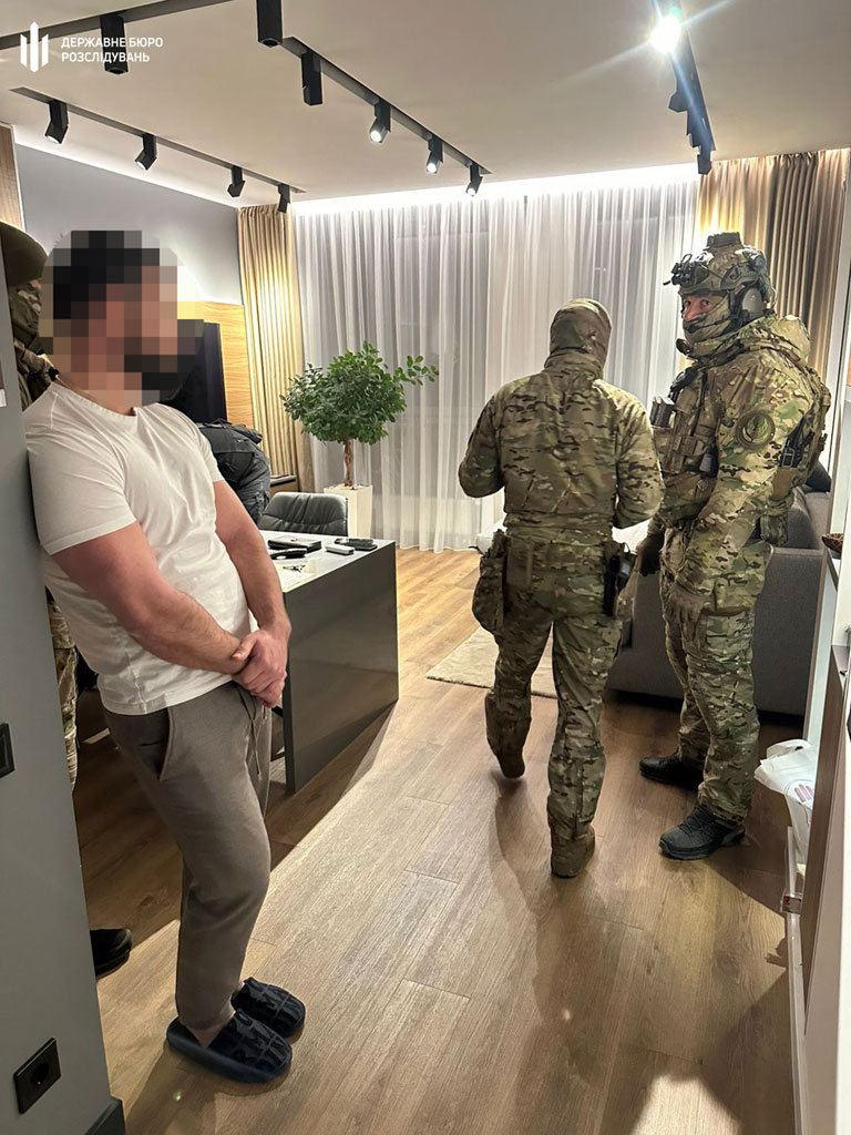 Гнилые продукты для военных и миллионные откаты. ГБР разоблачило коррупцию на поставке продуктов для ВСУ на Днепропетровщине Гнилые продукты для военных и миллионные откаты. ГБР разоблачило коррупцию на поставке продуктов для ВСУ на Днепропетровщине