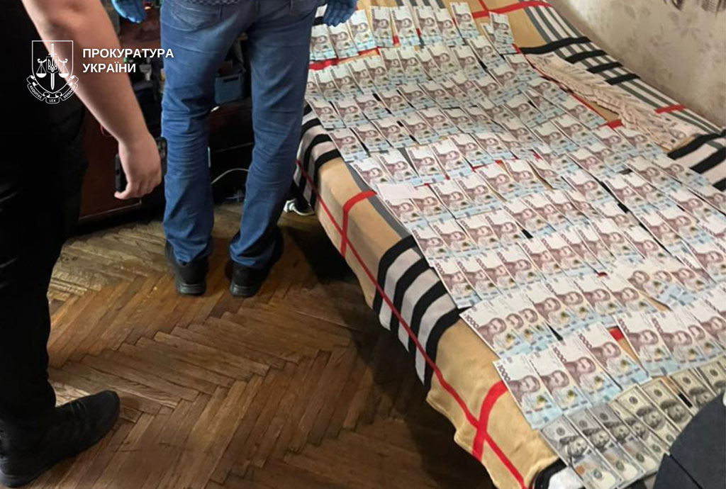 Сбывали наркотики под видом предоставления заместительной терапии – на Днепропетровщине будут судить эксполицейского и троих его подельников Сбывали наркотики под видом предоставления заместительной терапии – на Днепропетровщине будут судить эксполицейского и троих его подельников