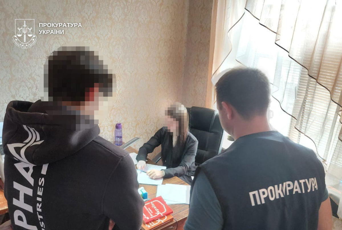 В Каменском районе троим подросткам сообщили о подозрении после нападения на двух братьев В Каменском районе троим подросткам сообщили о подозрении после нападения на двух братьев