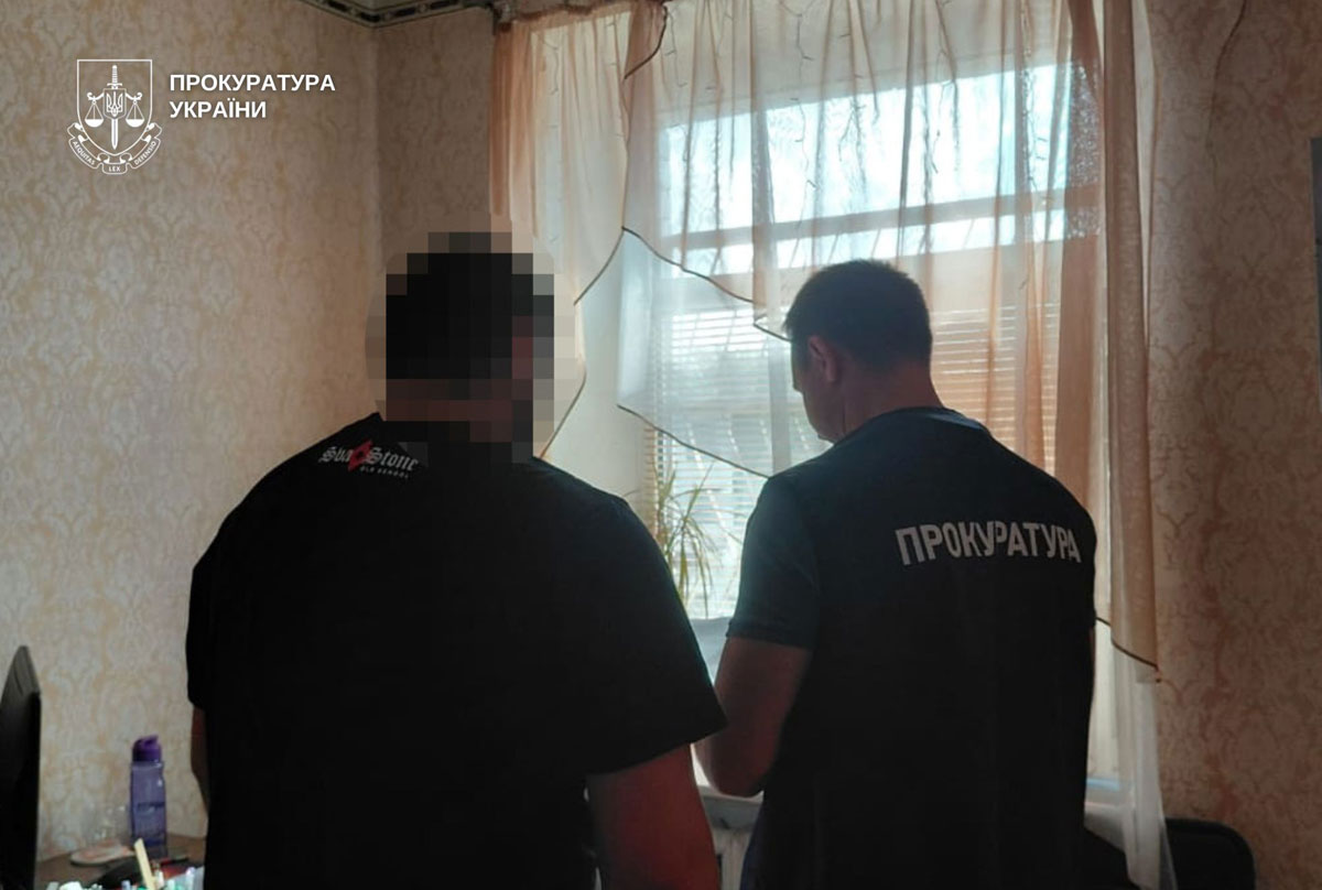 В Каменском районе троим подросткам сообщили о подозрении после нападения на двух братьев В Каменском районе троим подросткам сообщили о подозрении после нападения на двух братьев