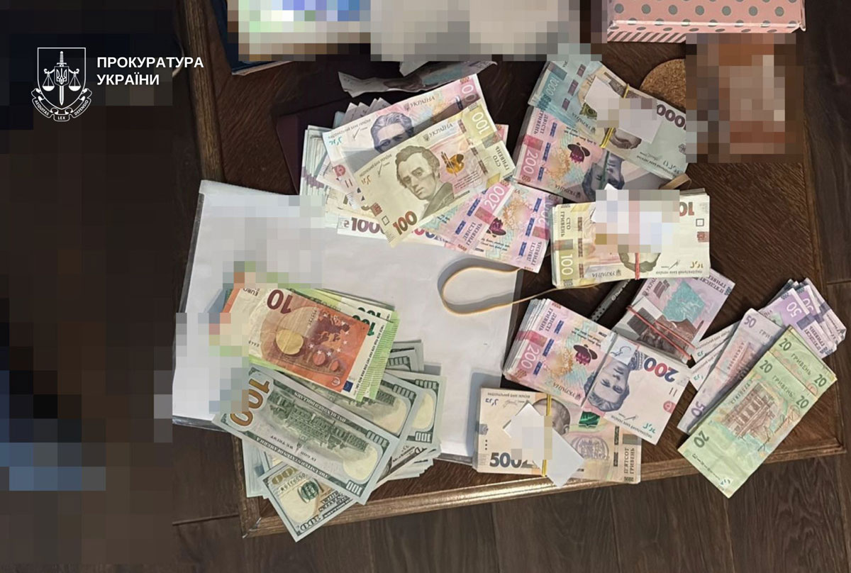 На Днепропетровщине задержали врача, которого подозревают в финансировании армии РФ через клинику в оккупированном Крыму На Днепропетровщине задержали врача, которого подозревают в финансировании армии РФ через клинику в оккупированном Крыму