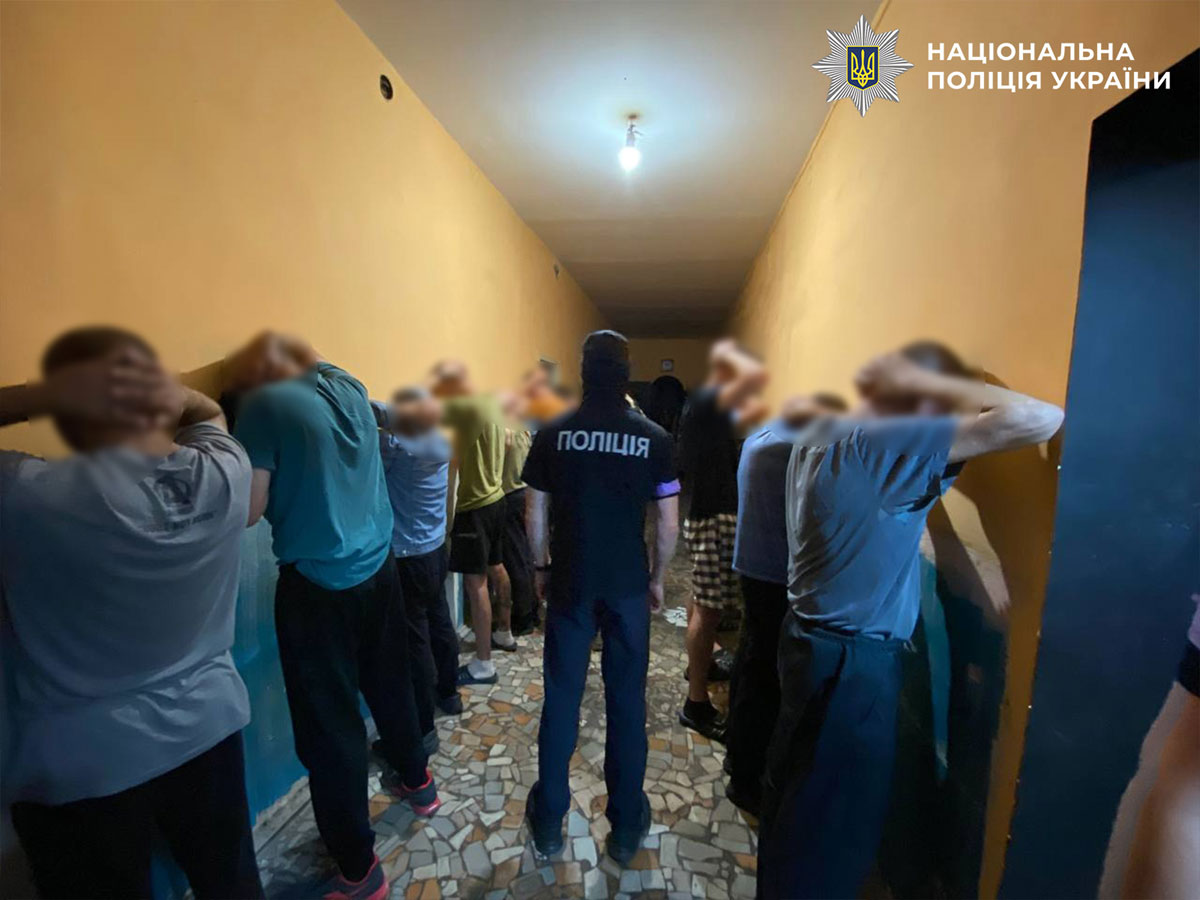 В Кривом Роге ликвидировали преступную вертикаль в колонии: подозрение получили шесть участников криминальной сети В Кривом Роге ликвидировали преступную вертикаль в колонии: подозрение получили шесть участников криминальной сети