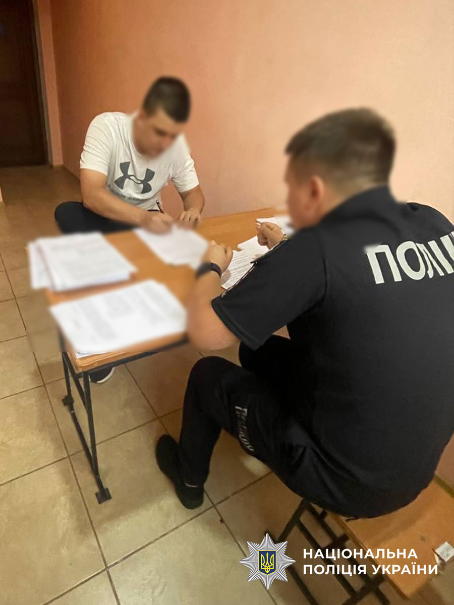 В Кривом Роге ликвидировали преступную вертикаль в колонии: подозрение получили шесть участников криминальной сети В Кривом Роге ликвидировали преступную вертикаль в колонии: подозрение получили шесть участников криминальной сети