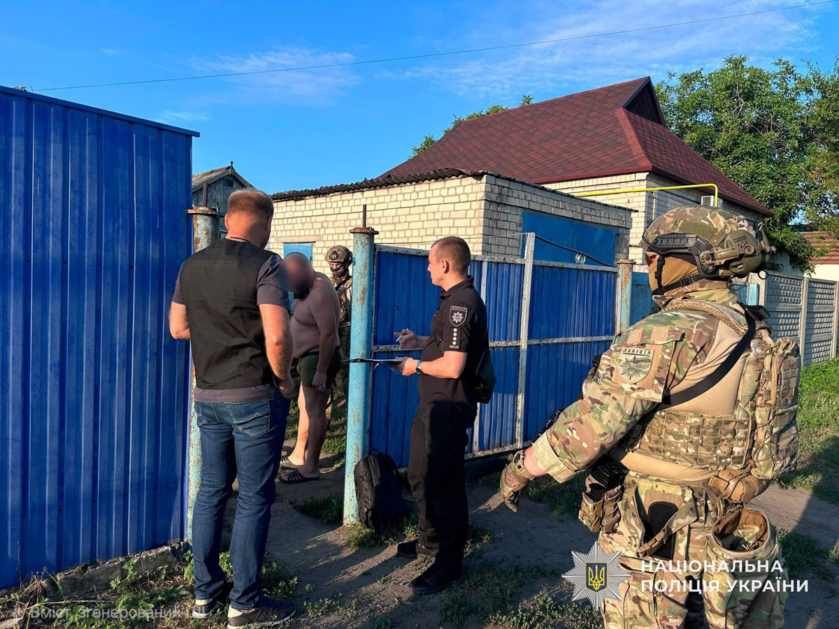 В Днепре задержали сотрудников ТЦК по подозрению в вымогательстве денег у военнообязанных В Днепре задержали сотрудников ТЦК по подозрению в вымогательстве денег у военнообязанных