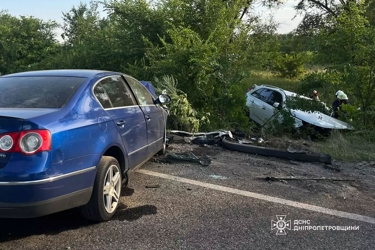 Смертельное ДТП в Каменском районе: два человека погибли, среди пострадавших — двое детей Смертельное ДТП в Каменском районе: два человека погибли, среди пострадавших — двое детей
