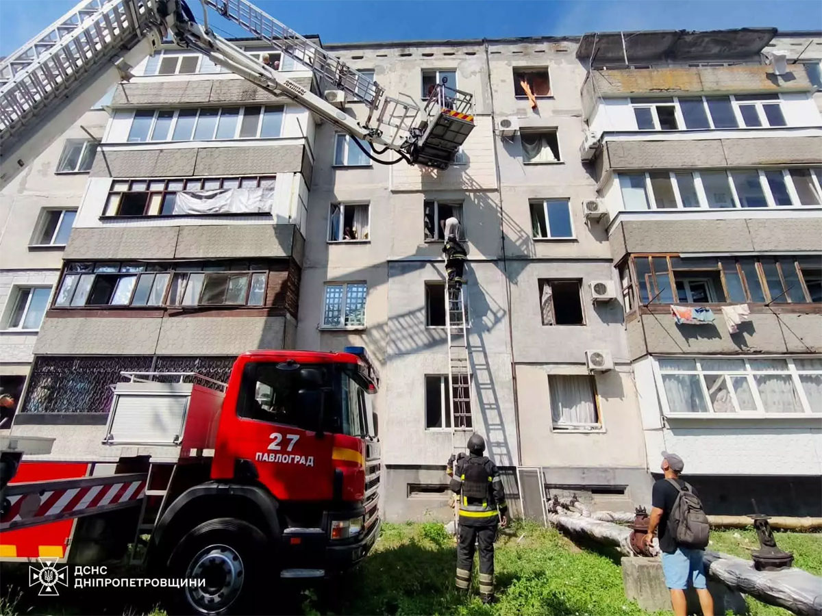 Авиаудар по Павлограду: двое погибших, десять раненых. Правоохранители расследуют очередное военное преступление Авиаудар по Павлограду: двое погибших, десять раненых. Правоохранители расследуют очередное военное преступление
