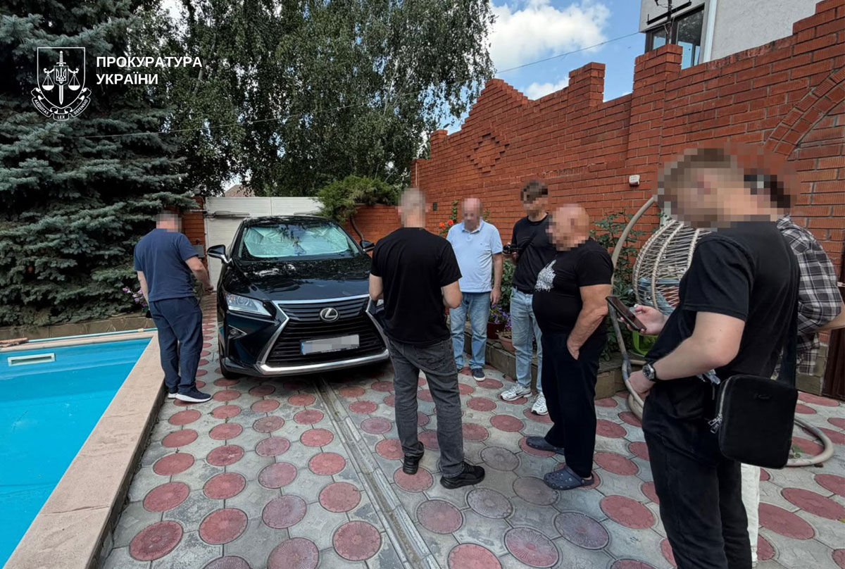В Кривом Роге разоблачили аферу на 600 тысяч евро: мошенники обещали сверхприбыль от инвестиций в металлургическое предприятие В Кривом Роге разоблачили аферу на 600 тысяч евро: мошенники обещали сверхприбыль от инвестиций в металлургическое предприятие