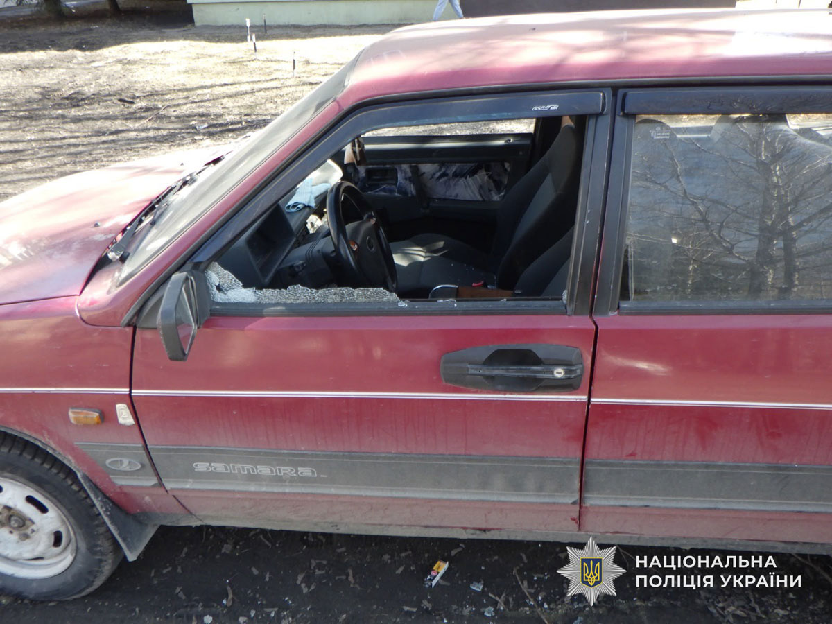 В Вольногорске трое подростков подозреваются в серии краж из автомобилей В Вольногорске трое подростков подозреваются в серии краж из автомобилей