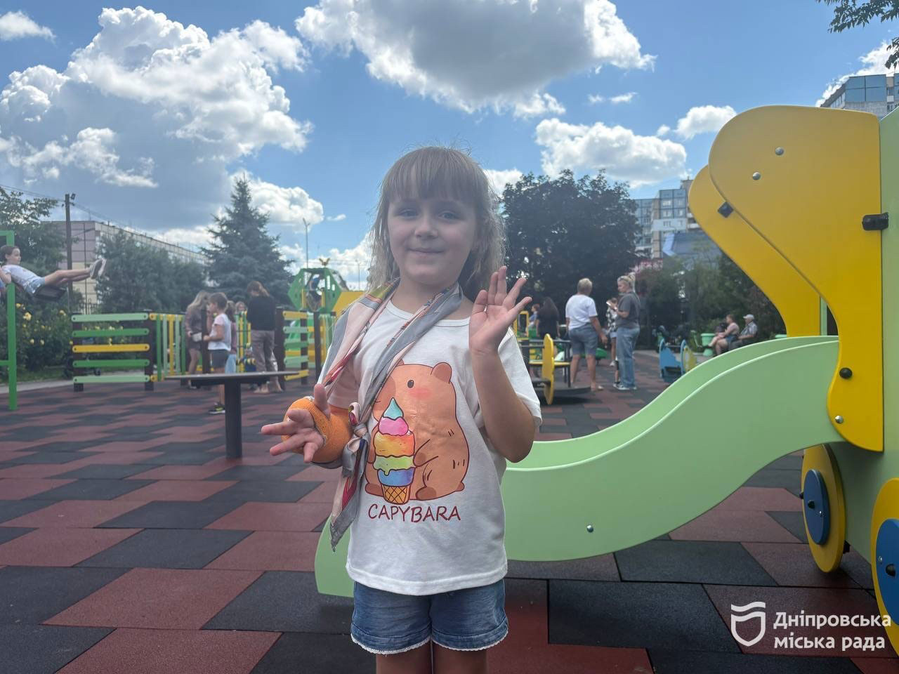 В Днепре открыли обновленную детскую площадку с уникальным игровым комплексом, которого больше нет в городе В Днепре открыли обновленную детскую площадку с уникальным игровым комплексом, которого больше нет в городе