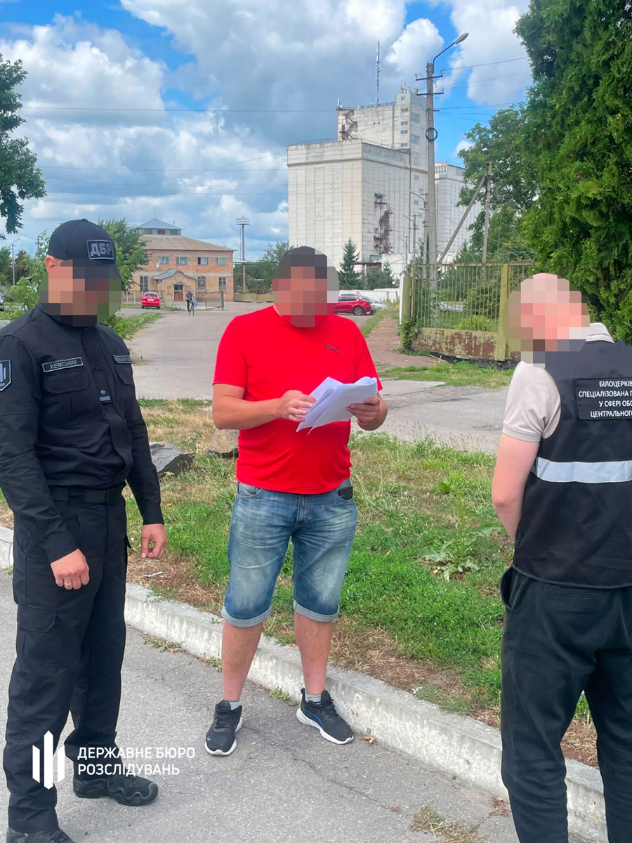ДБР начало масштабную спецоперацию «Честный призыв»: выявлены коррупционные схемы в ТЦК по всей Украине ДБР начало масштабную спецоперацию «Честный призыв»: выявлены коррупционные схемы в ТЦК по всей Украине