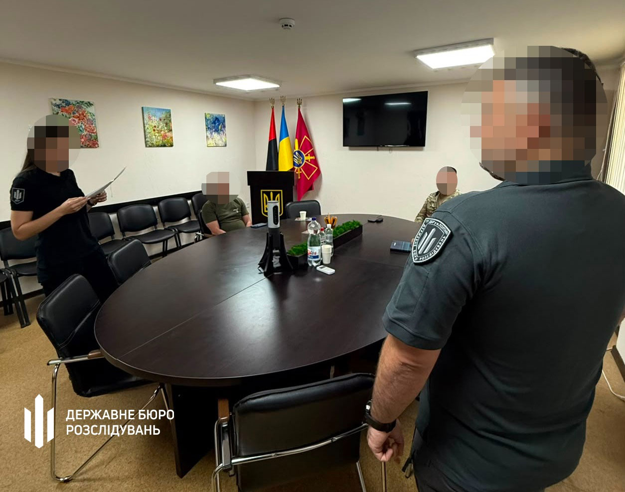 ДБР начало масштабную спецоперацию «Честный призыв»: выявлены коррупционные схемы в ТЦК по всей Украине ДБР начало масштабную спецоперацию «Честный призыв»: выявлены коррупционные схемы в ТЦК по всей Украине