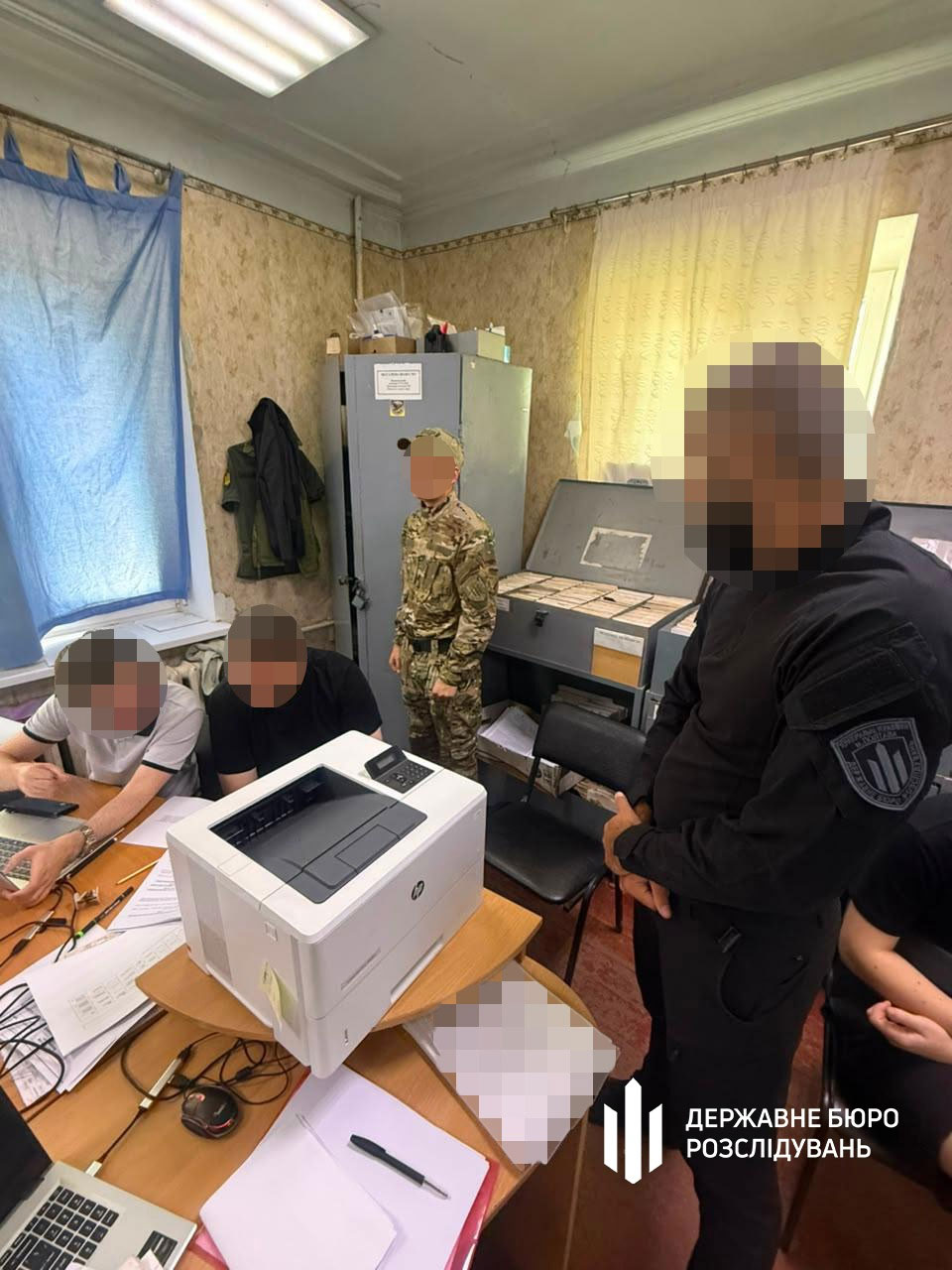 ДБР начало масштабную спецоперацию «Честный призыв»: выявлены коррупционные схемы в ТЦК по всей Украине ДБР начало масштабную спецоперацию «Честный призыв»: выявлены коррупционные схемы в ТЦК по всей Украине