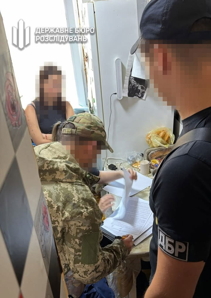 ДБР начало масштабную спецоперацию «Честный призыв»: выявлены коррупционные схемы в ТЦК по всей Украине ДБР начало масштабную спецоперацию «Честный призыв»: выявлены коррупционные схемы в ТЦК по всей Украине