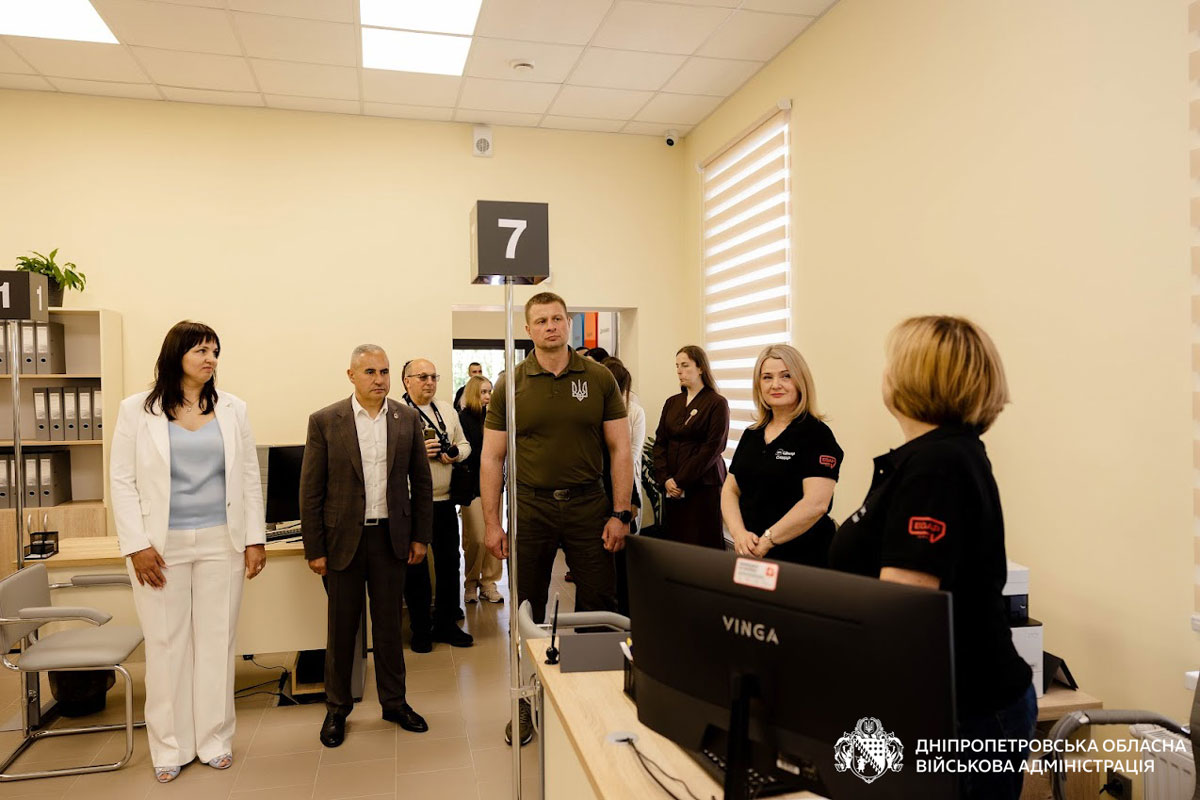 В Самаре открыли современный «Дія Центр»: более 300 услуг для жителей и первый в Украине флагманский безбарьерный ЦНАП В Самаре открыли современный «Дія Центр»: более 300 услуг для жителей и первый в Украине флагманский безбарьерный ЦНАП