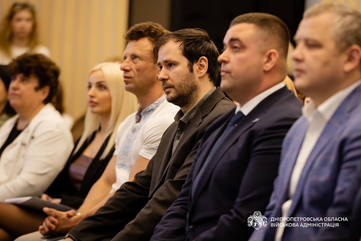 В Днепре подвели итоги работы Центра защиты прав детей: почти тысяча участников мероприятий и десятки решённых обращений В Днепре подвели итоги работы Центра защиты прав детей: почти тысяча участников мероприятий и десятки решённых обращений
