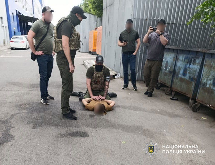 На Днепропетровщине задержан военнослужащий по подозрению в незаконной торговле оружием и боеприпасами На Днепропетровщине задержан военнослужащий по подозрению в незаконной торговле оружием и боеприпасами