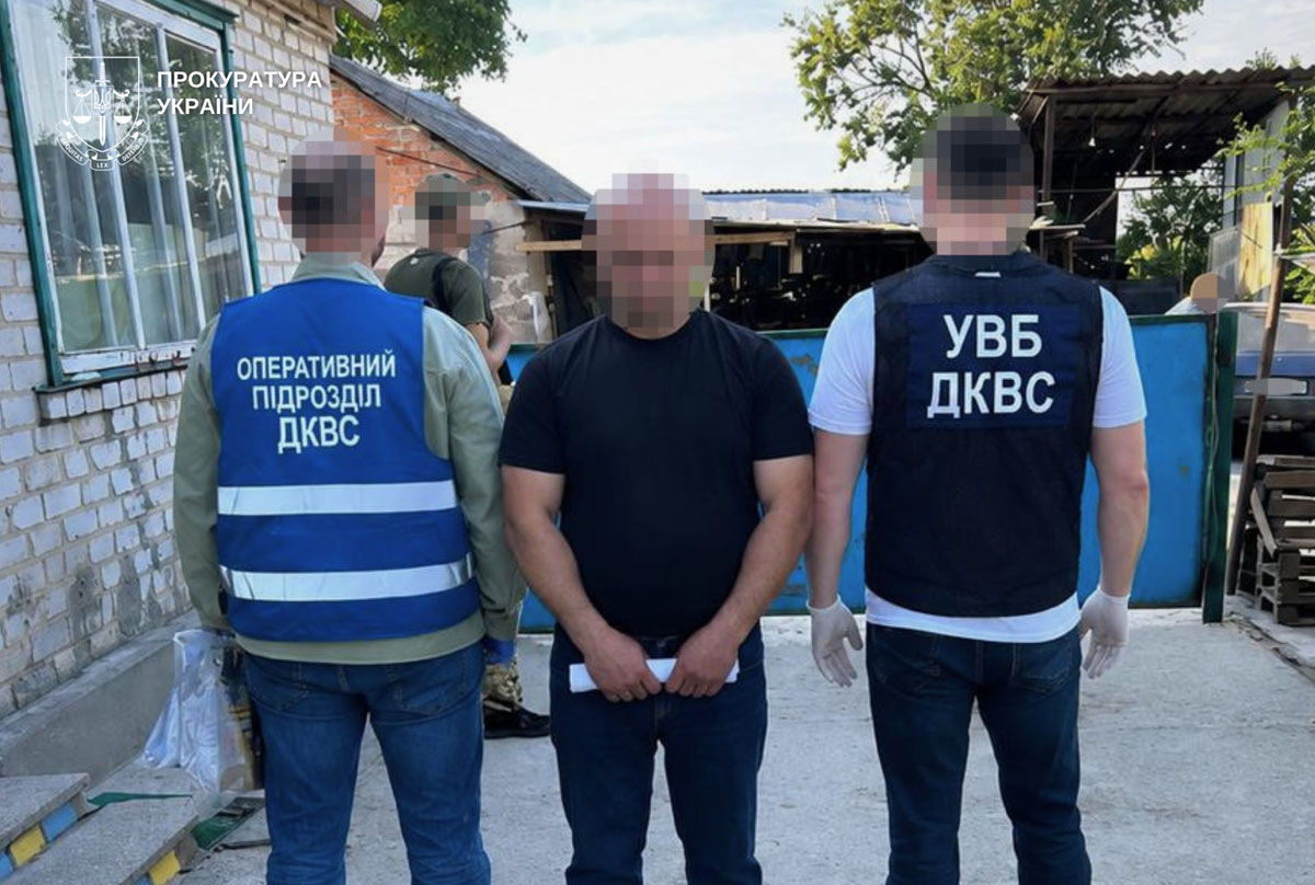 В Днепропетровской области разоблачили канал поставки наркотиков в колонию: среди подозреваемых сотрудник учреждения В Днепропетровской области разоблачили канал поставки наркотиков в колонию: среди подозреваемых сотрудник учреждения